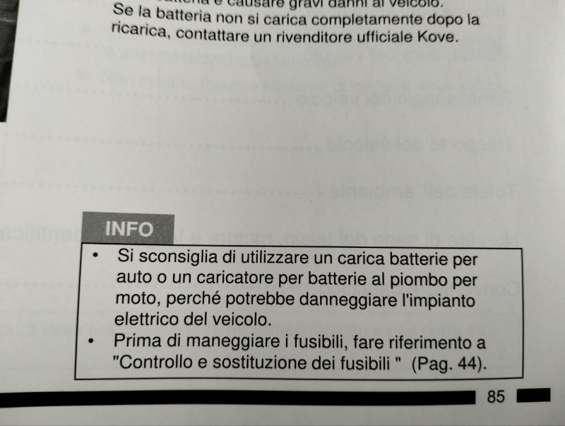 caricabatteria consigliato da uso e manutenzione.jpg